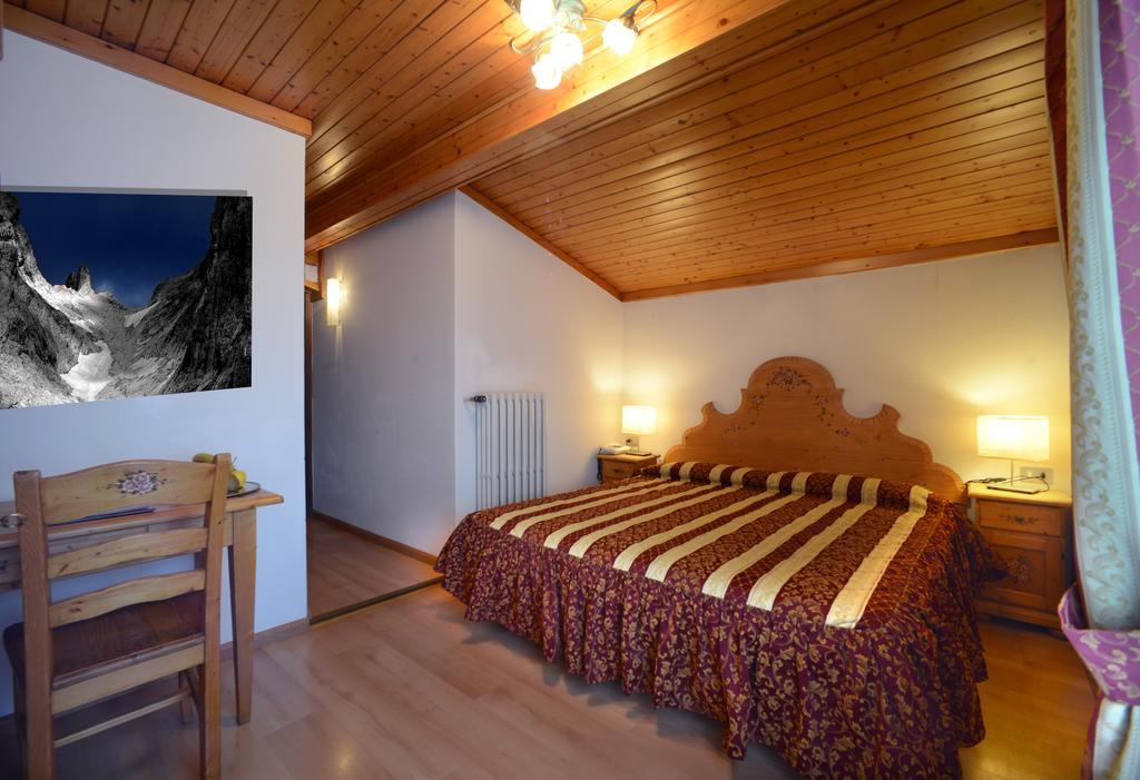 Hotel Margherita San Martino Di Castrozza Cameră foto
