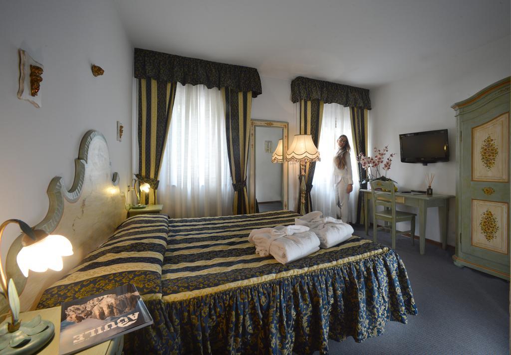 Hotel Margherita San Martino Di Castrozza Cameră foto
